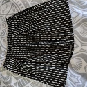 Skater skirt white and black